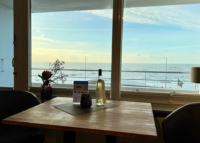 1-27, Seeseite, Haus Metropol, 1 Etage *